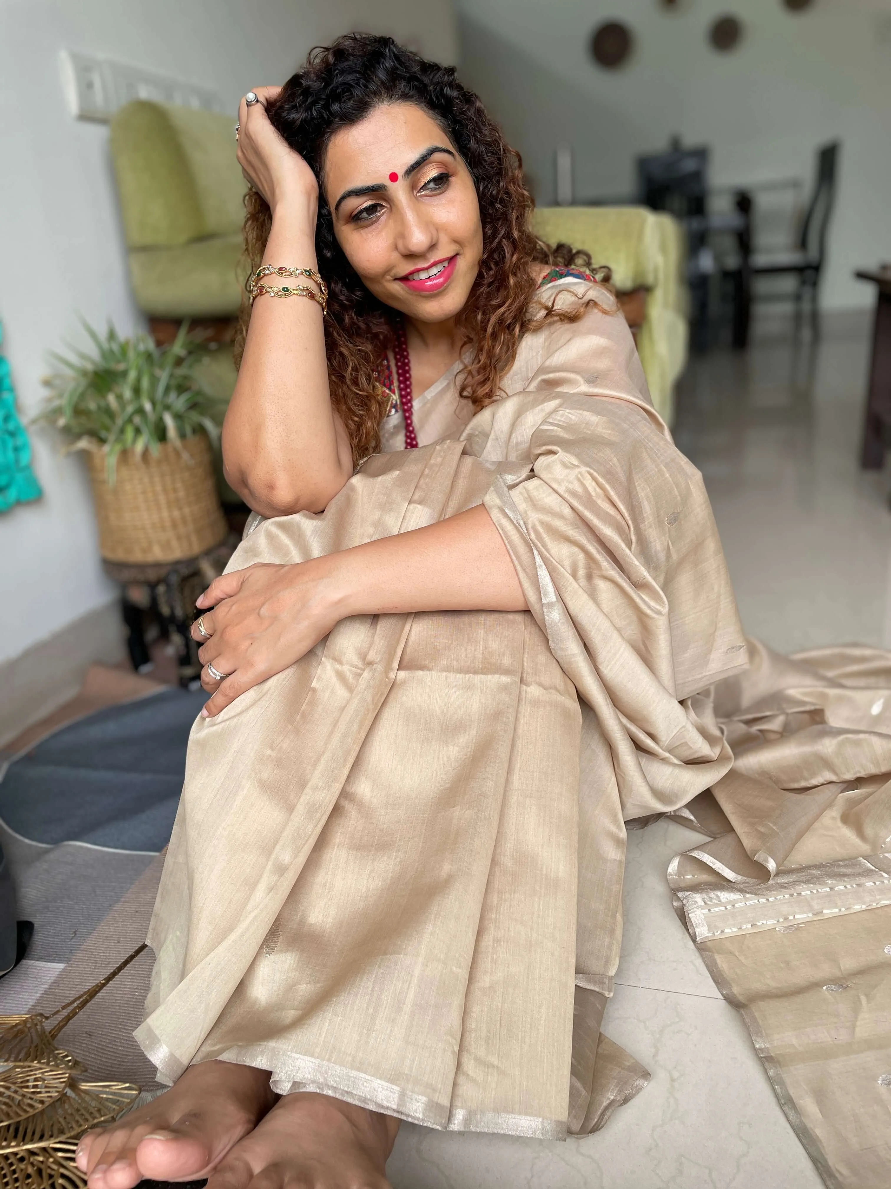Beige Maheshwari Saree ~ Rang collection
