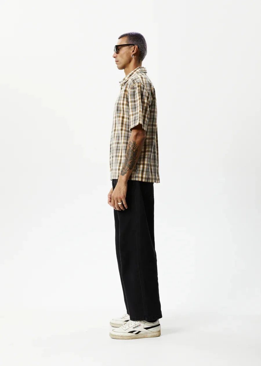 CHECK OUT SHORT SLEEVE SHIRT | MOONBEAN
