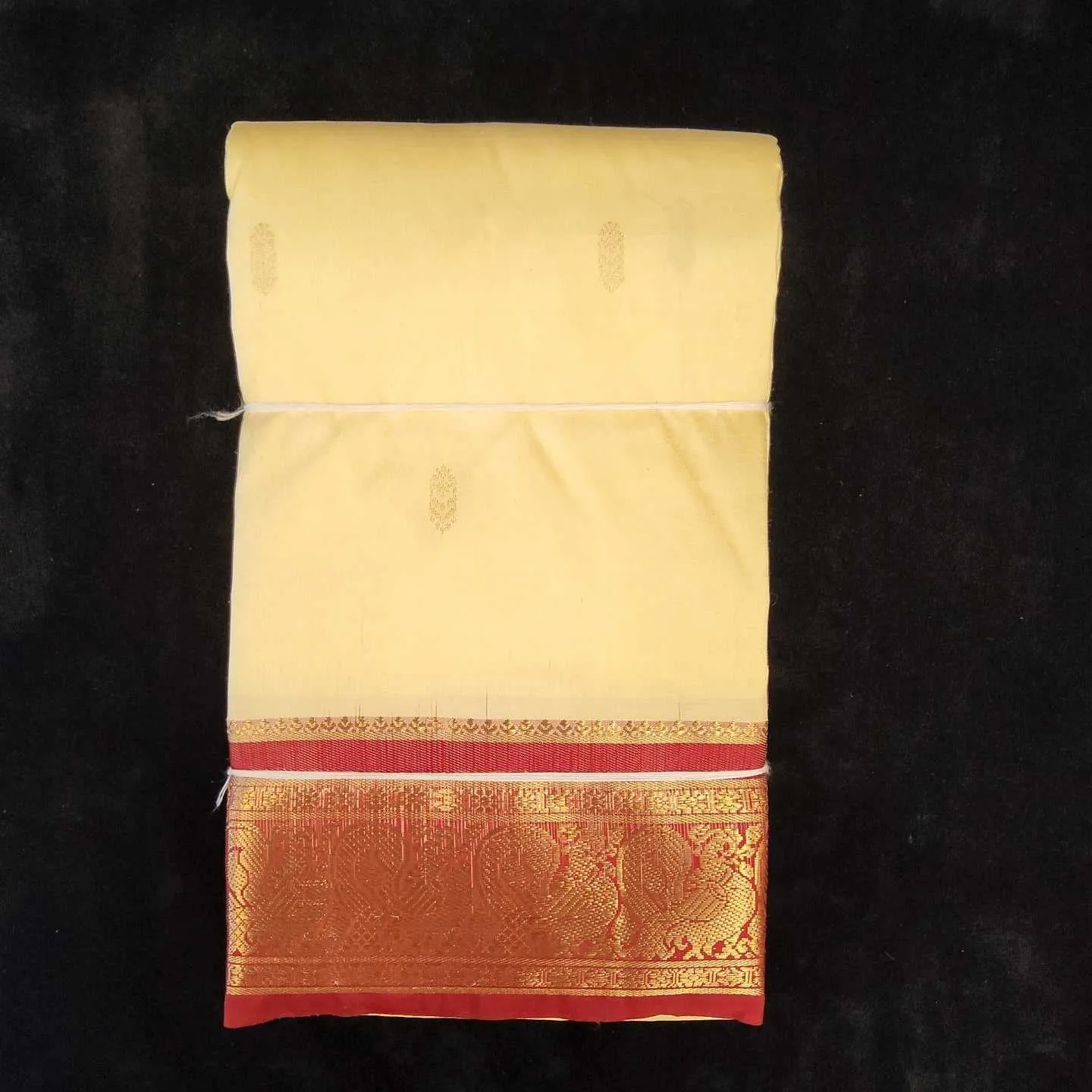 Cream with Red | Dharmavaram Silk Saree No 129