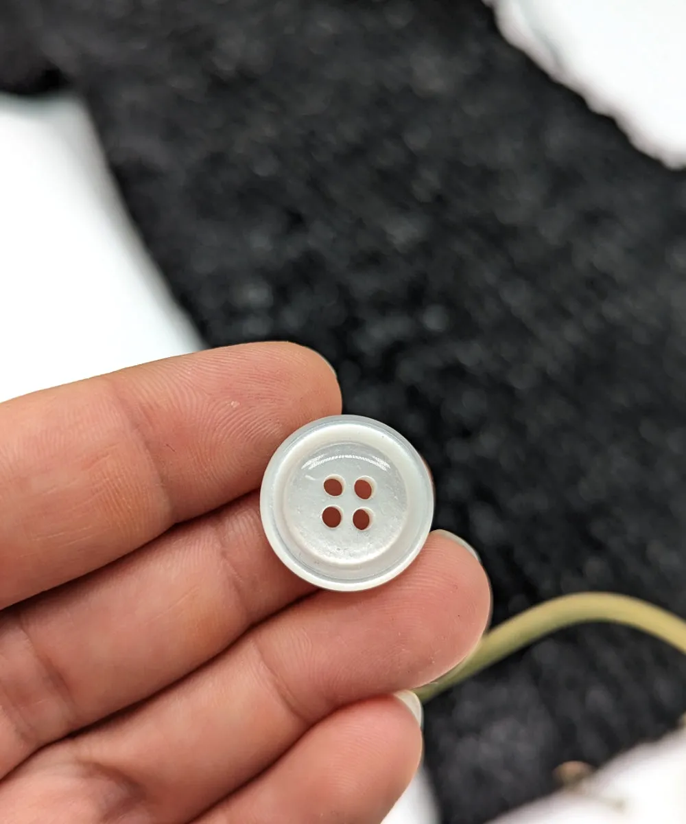 Knopf wei in 18mm und 23mm